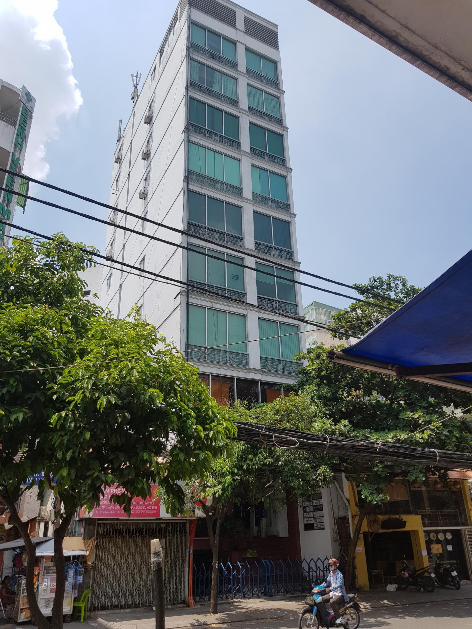 Quá rẻ cho một căn mt Nguyễn Tiểu La . DT: 3.5x11, nhà 3 lầu mới, giá chỉ 11 tỷ 900 