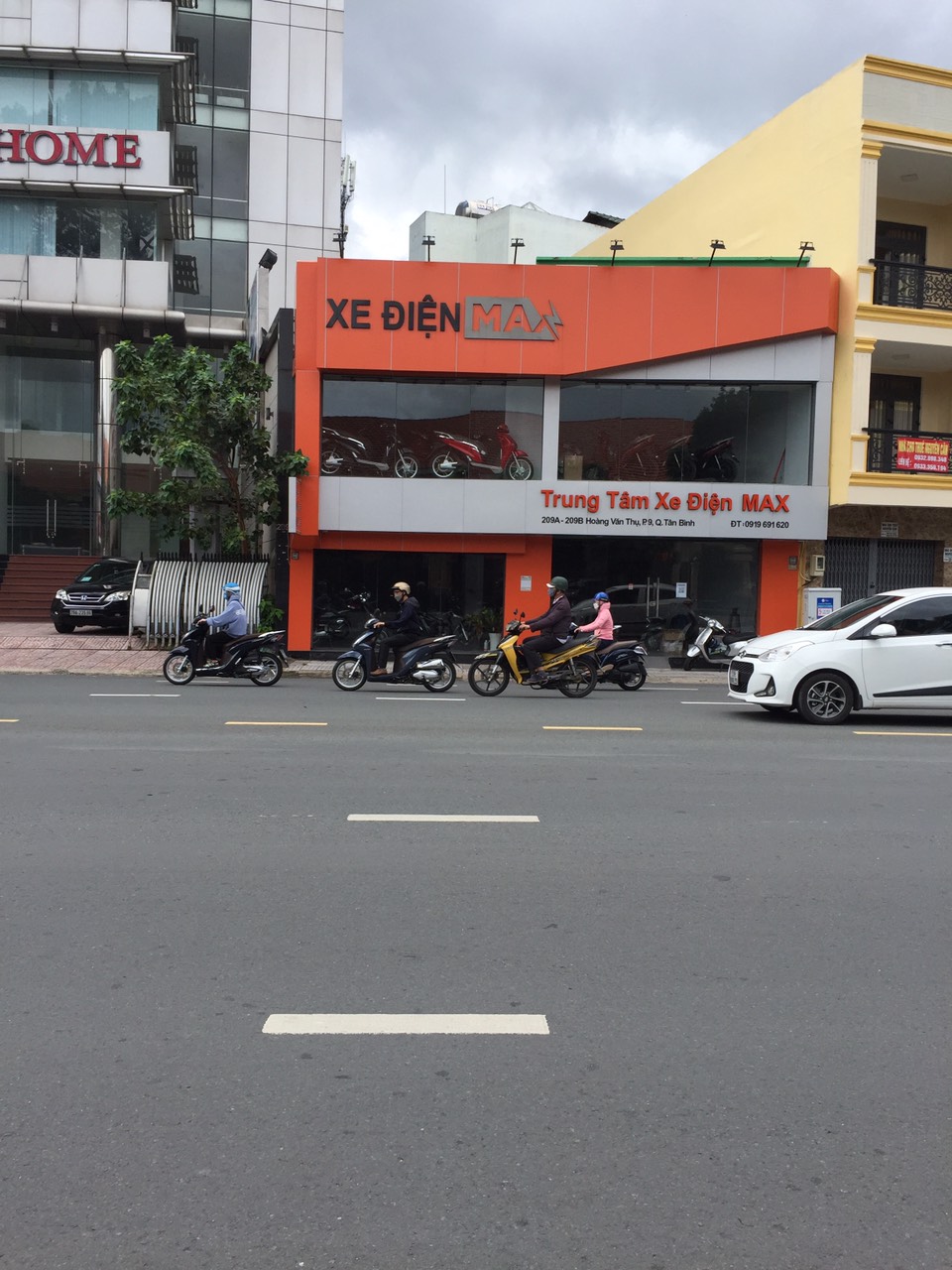 Bán 2.046,2m2 đất thổ cư 2 mặt tiền đường lớn Lê Văn Chí và đường Linh Trung , P. Linh trung, TP. Thủ Đức, giá bán inbox. Liên hệ: 0902.650.739