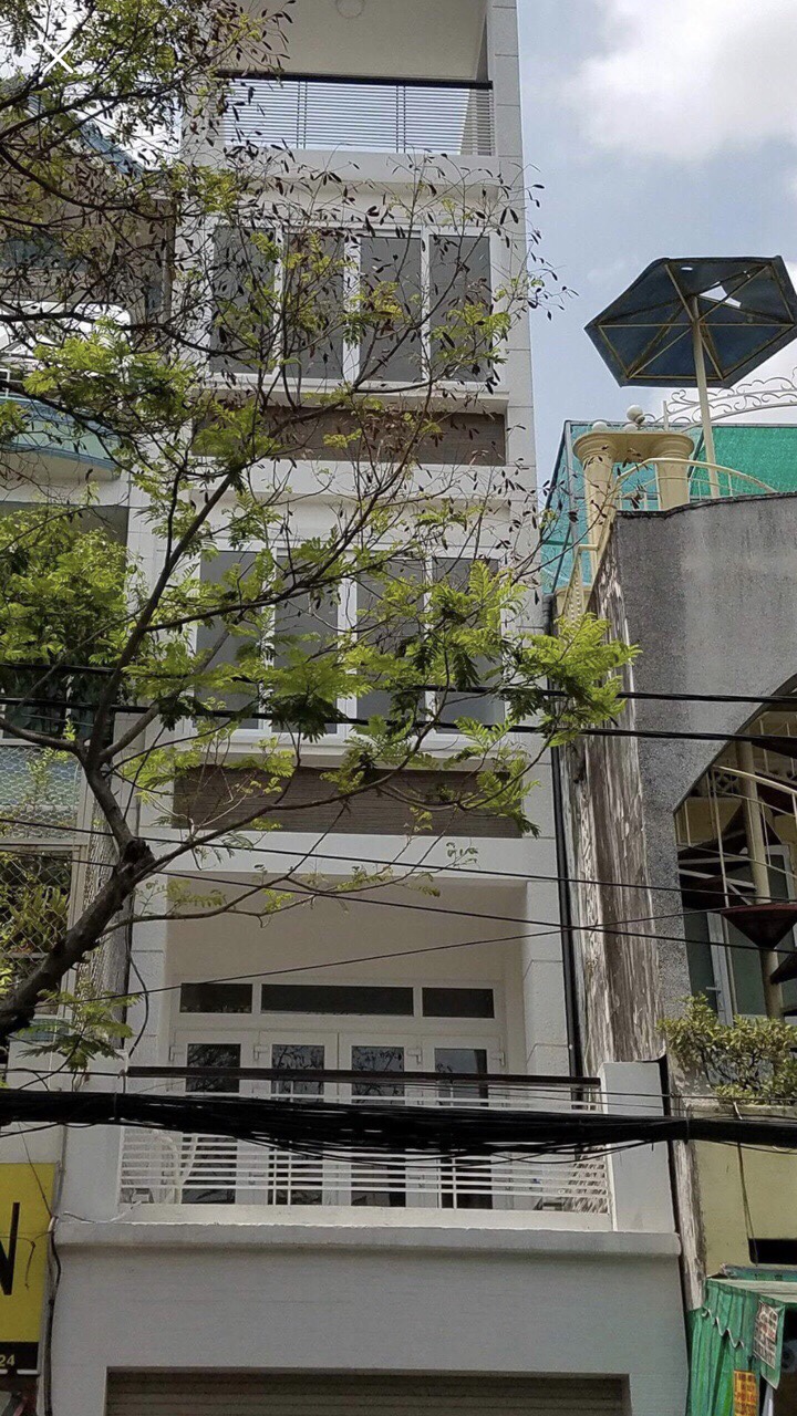 Bán 2.046,2m2 đất thổ cư 2 mặt tiền đường lớn Lê Văn Chí và đường Linh Trung , P. Linh trung, TP. Thủ Đức, giá bán inbox. Liên hệ: 0902.650.739