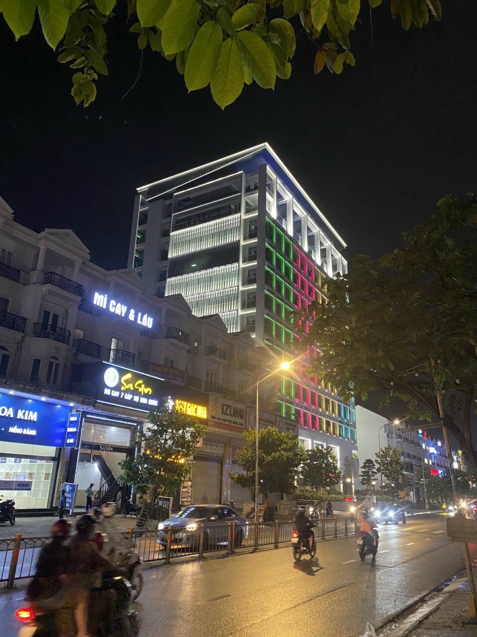 Bán nhà khu Cư Xá Nguyễn Trung Trực, P12, Quận 10, diện tích 7x18m, 3 lầu đẹp giá 27.5 tỷ