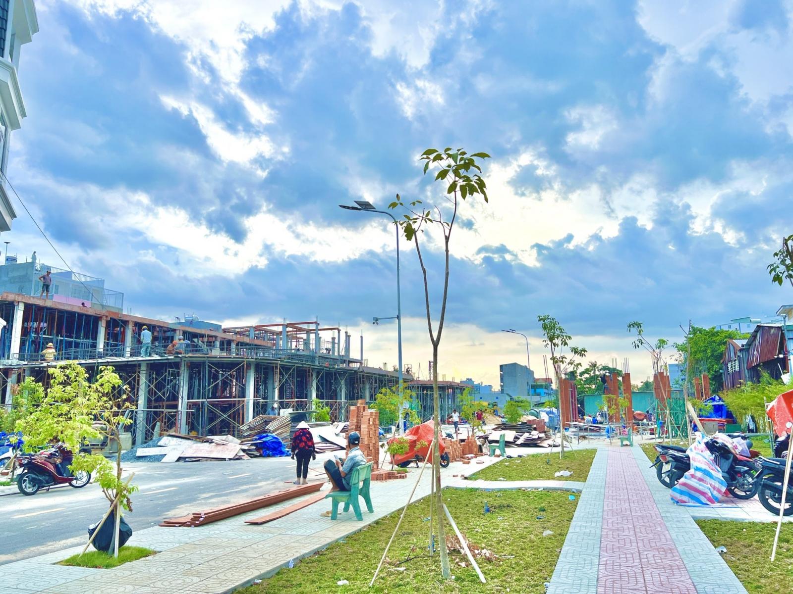Khu nhà phố cao cấp Vườn Lài Garden với hồ bơi, công viên cây xanh. LH 0904 996 171 
