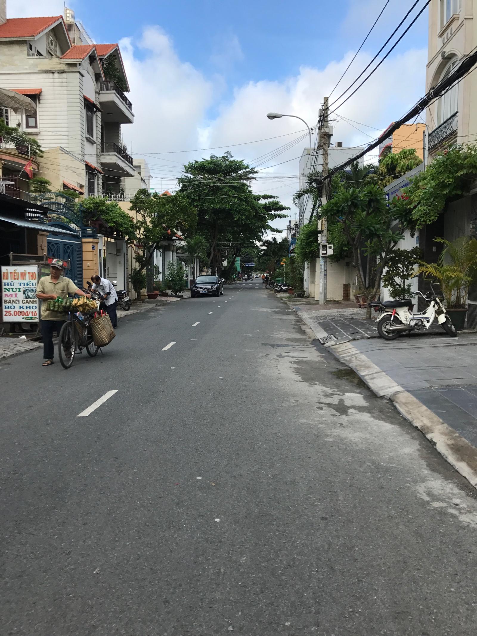 Bán nhà hẻm xe hơi Sư Vạn Hạnh, Quận 10, DT: 5.5x24m giá chỉ 25.5 tỷ
