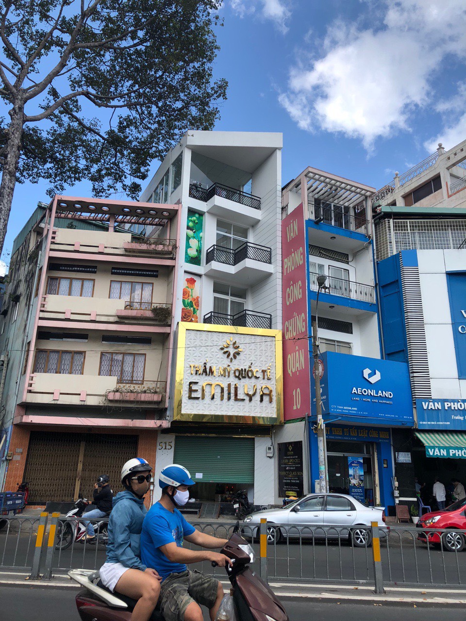 Cần bán nhà mặt tiền đường Lý Thái Tổ, gần vòng xoay Nguyễn Văn Cừ. DT 3,95x26m