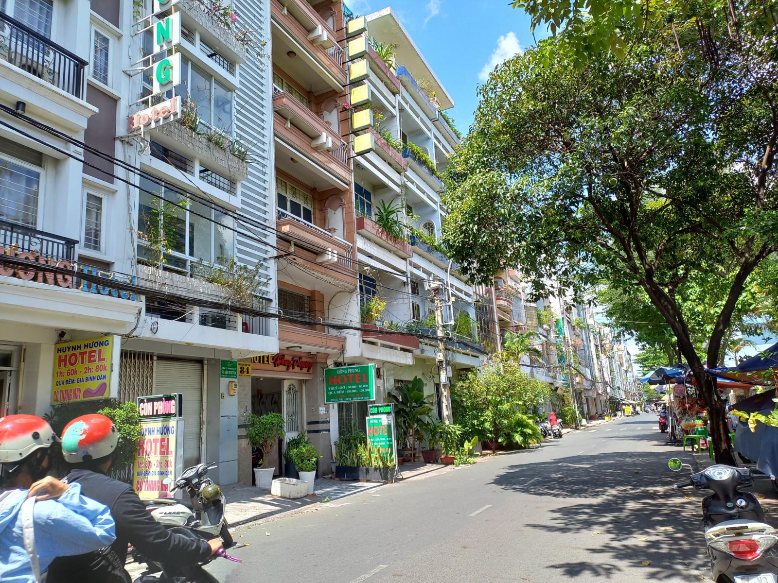 Cần bán gấp căn nhà 3 tầng – đường Nguyễn Trọng Tuyển, P1 – Giá chỉ: 9 tỷ TL