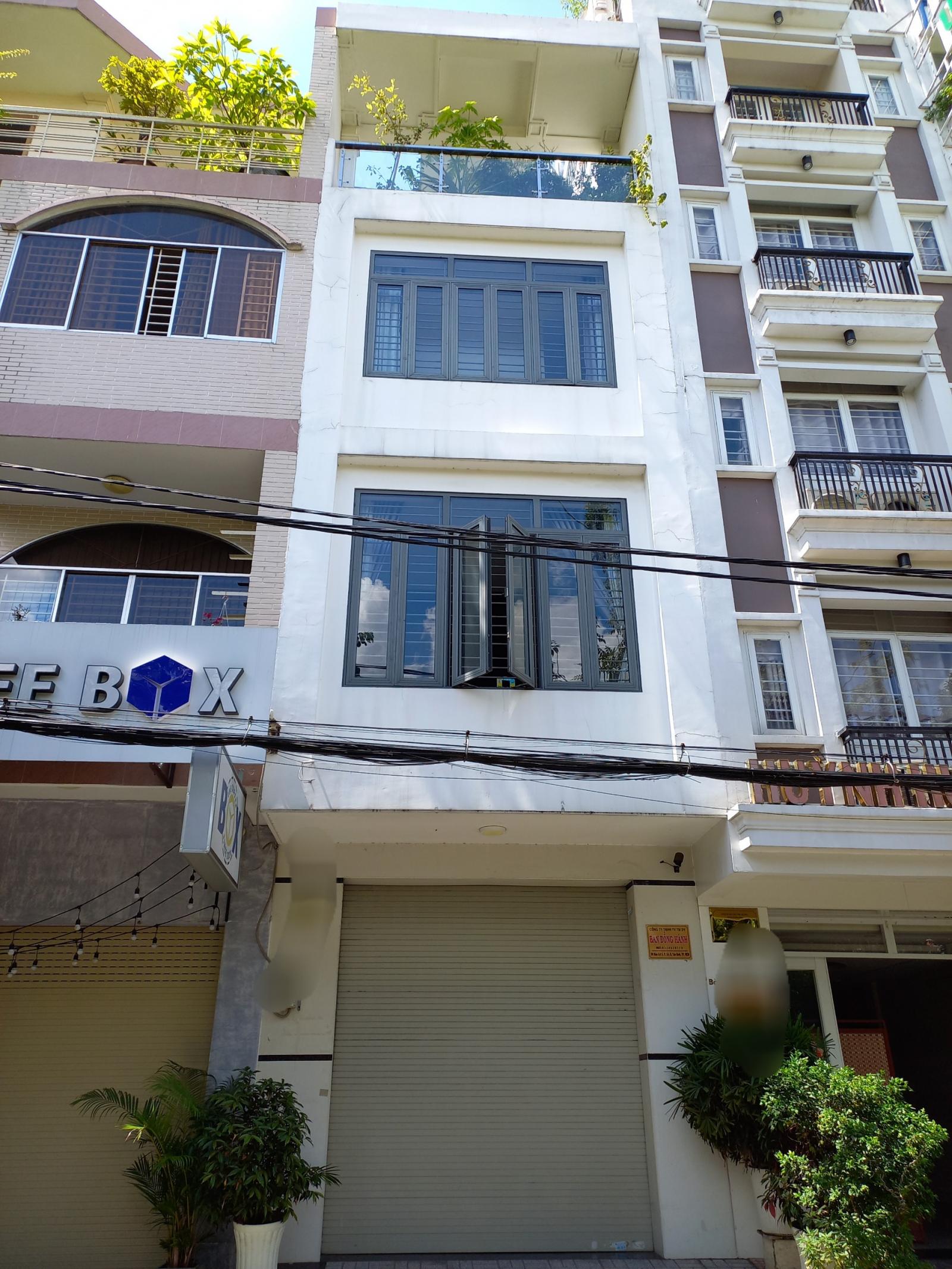 Cần bán gấp căn nhà 3 tầng – đường Nguyễn Trọng Tuyển, P1 – Giá chỉ: 9 tỷ TL