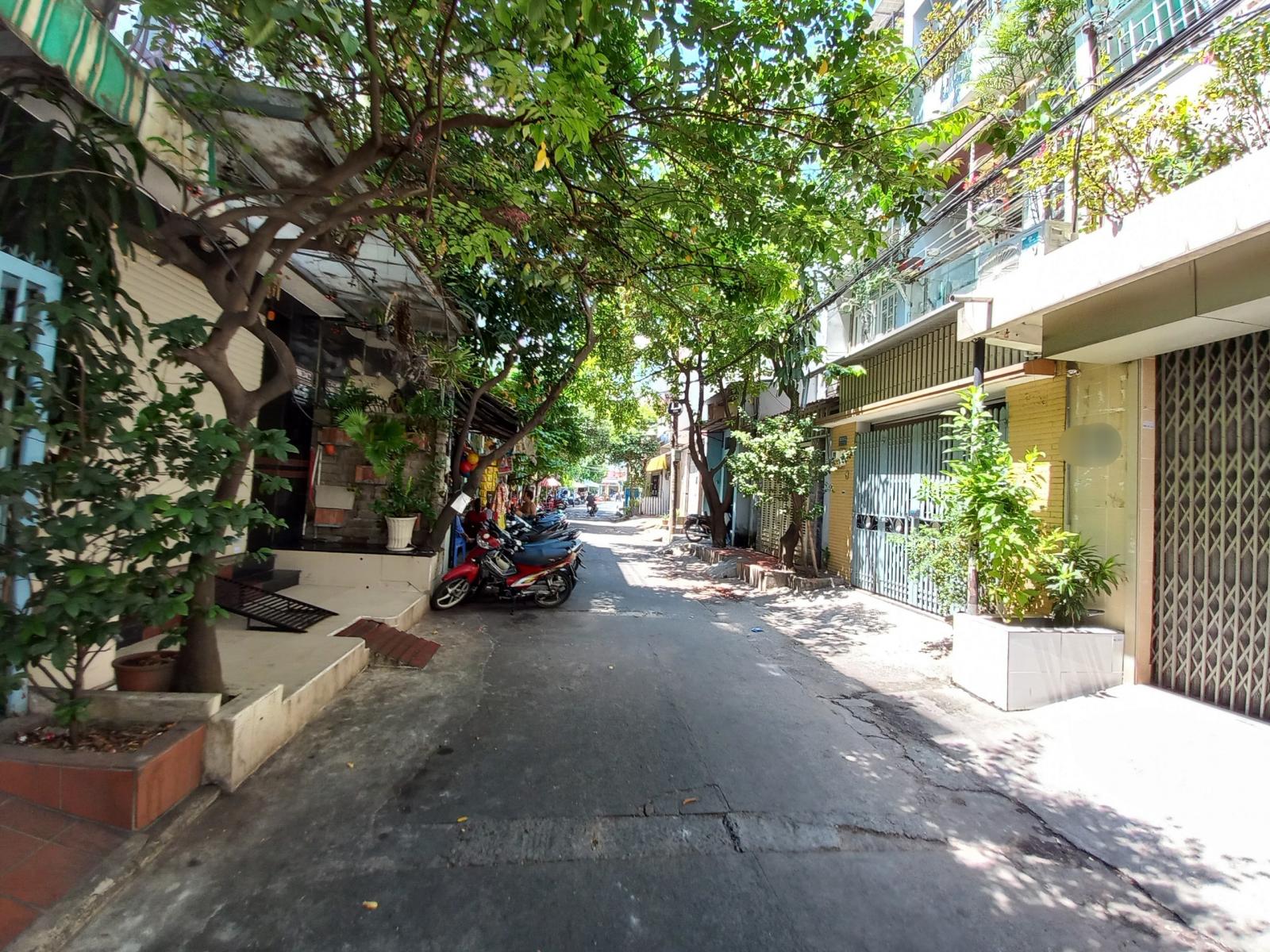 Cần bán lại căn nhà đường Phạm Văn Hai DT: 3.4 x 16m – Giá chỉ: 8.9 tỷ TL