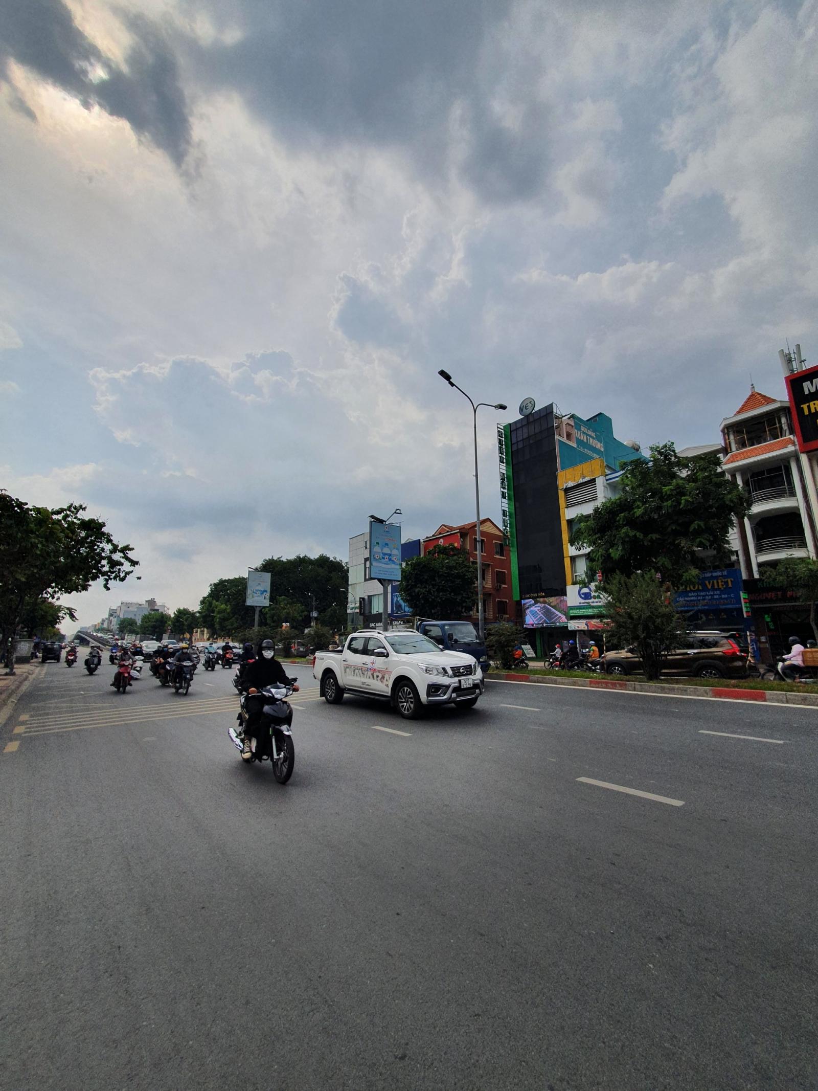 Bán nhà đất lớn tặng nhà đường Lý Thường Kiệt, P.9, Quận tân bình. DT: 10x20m, vuông vức, 46 tỷ TL