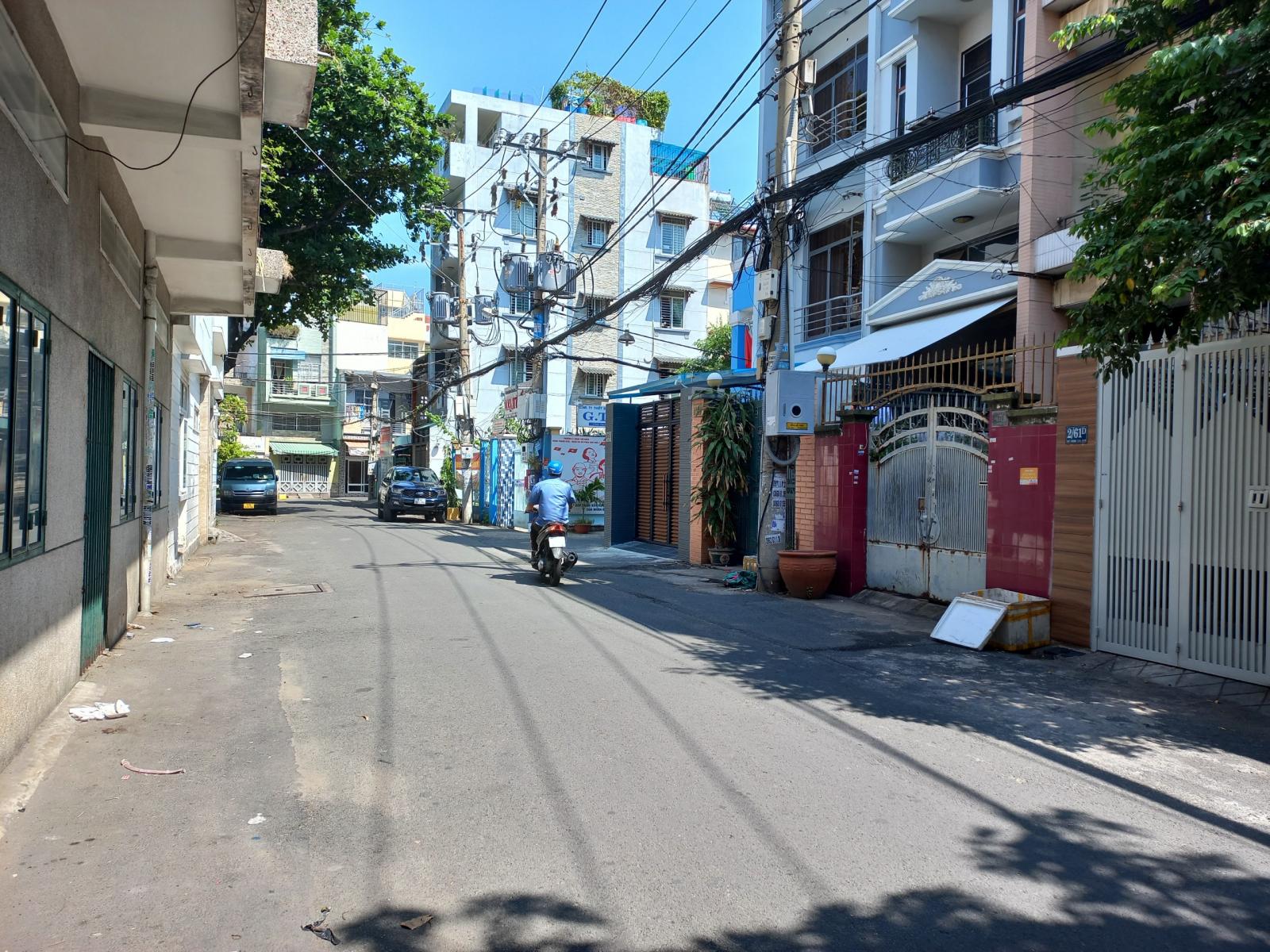 Kẹt tiền bán nhà đường Duy Tân - DT: 4.5 x 15.5m – Giá chỉ: 11.5