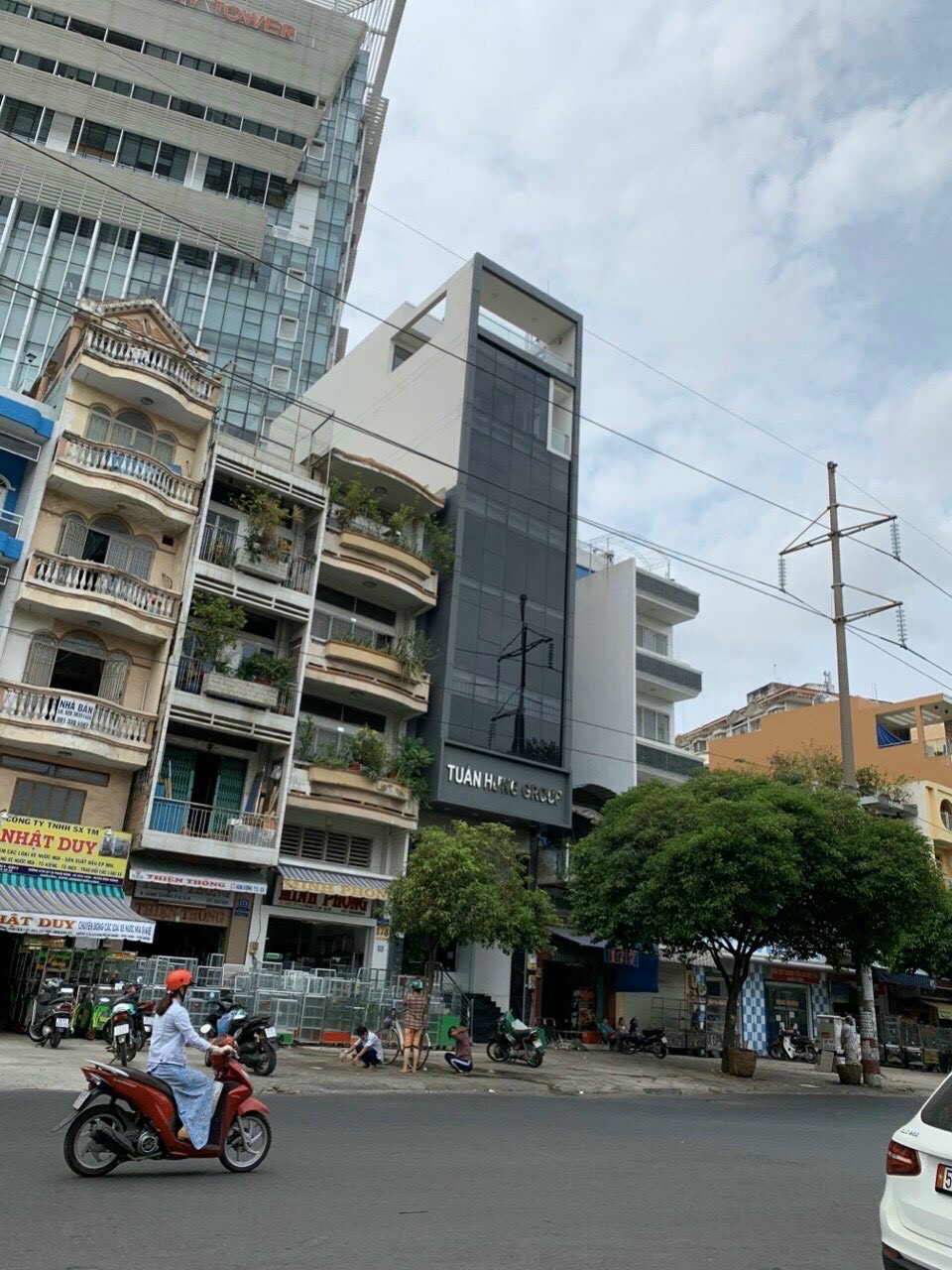 Bán nhà mặt tiền đường Nguyễn Hồng Đào quận Tân Bình, DT 4x16m, nhà 2 lầu, giá chỉ 17 tỷ 500 tr