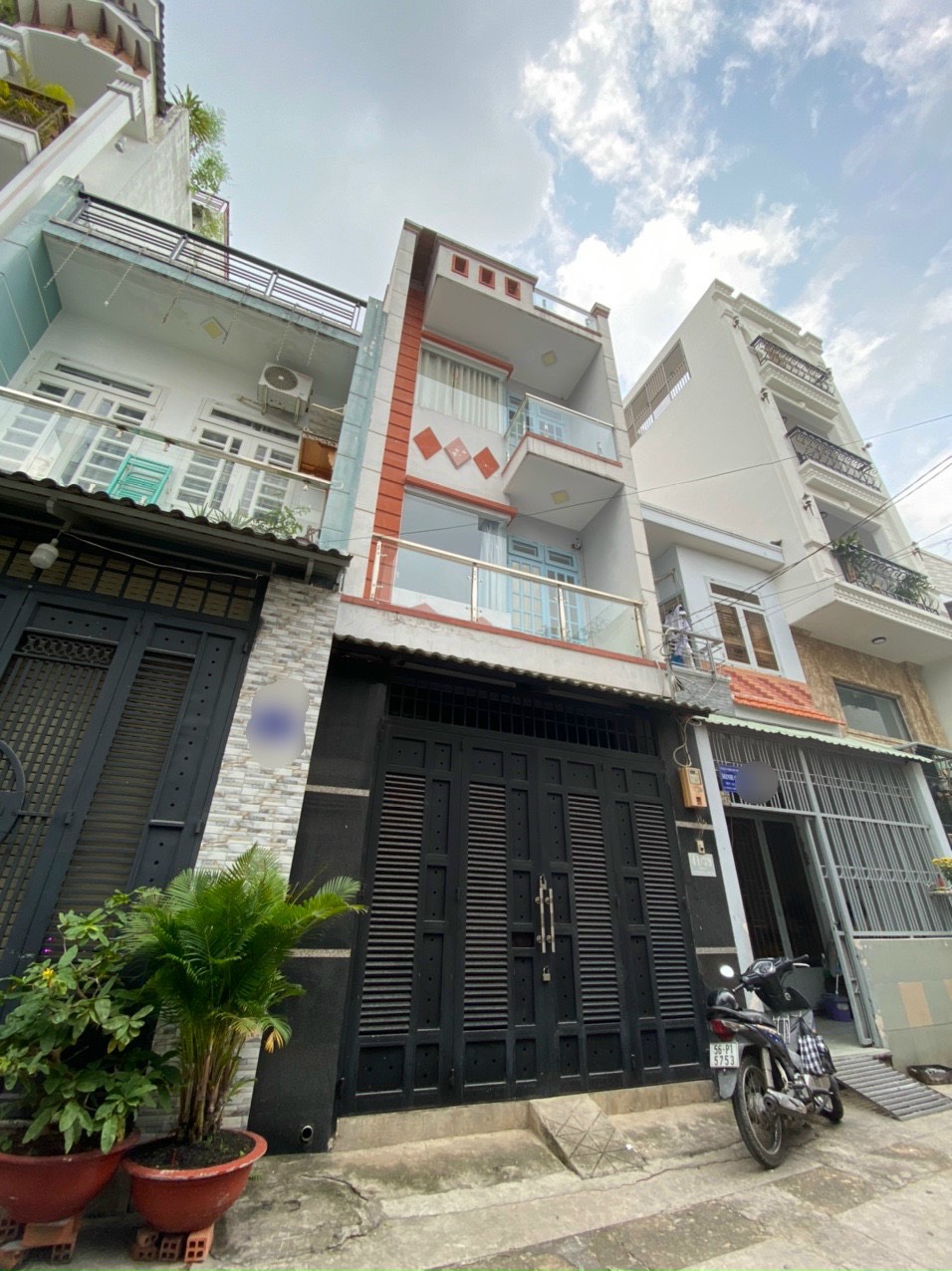 Bán nhà 3.5 tấm hẻm 6m đường số 5 phường BHH kế bên AEON Tân Phú