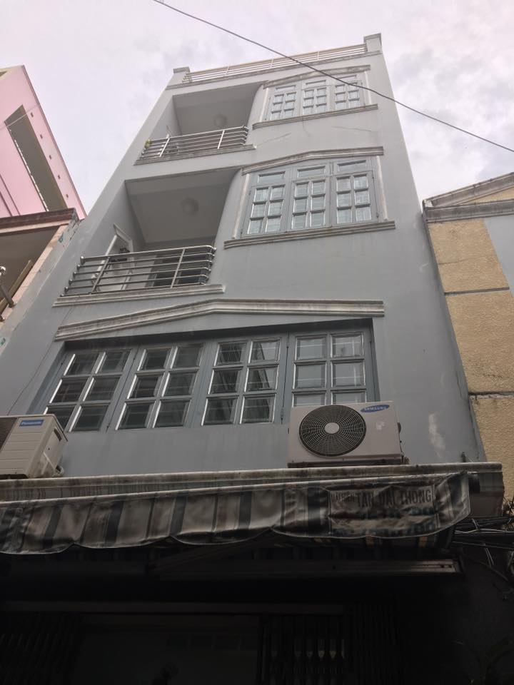 Bạch Mã gần góc Hương Giang, P15, Quận 10. DT: 4.1x25m, 2 tầng
