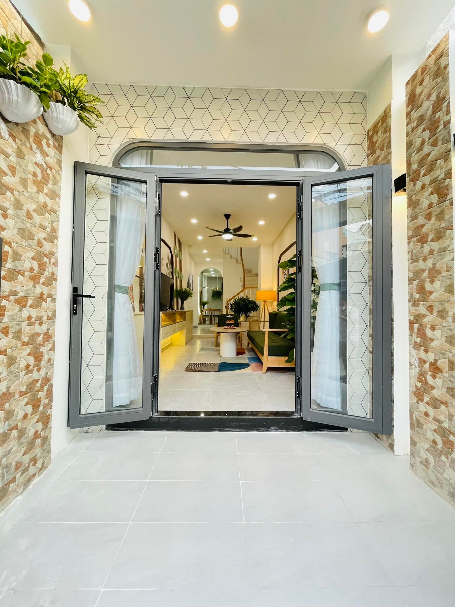Bán nhà Huỳnh Tấn Phát Quận 7 dt 40mv 2 tầng chỉ 3.08 tỷ 