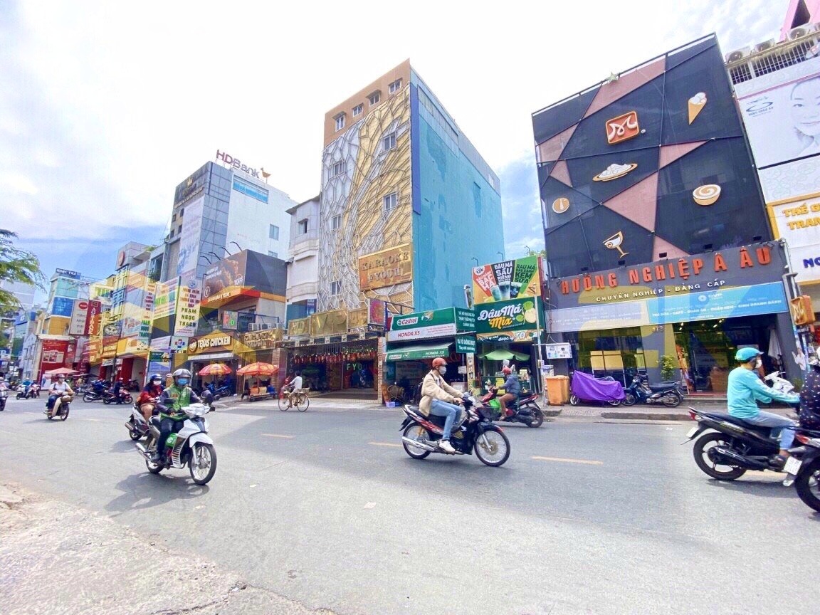 Bán nhà mặt tiền Nguyễn Minh Hoàng, Tân Bình. DT: 11x17m ,6 lầu, giá 36 tỷ