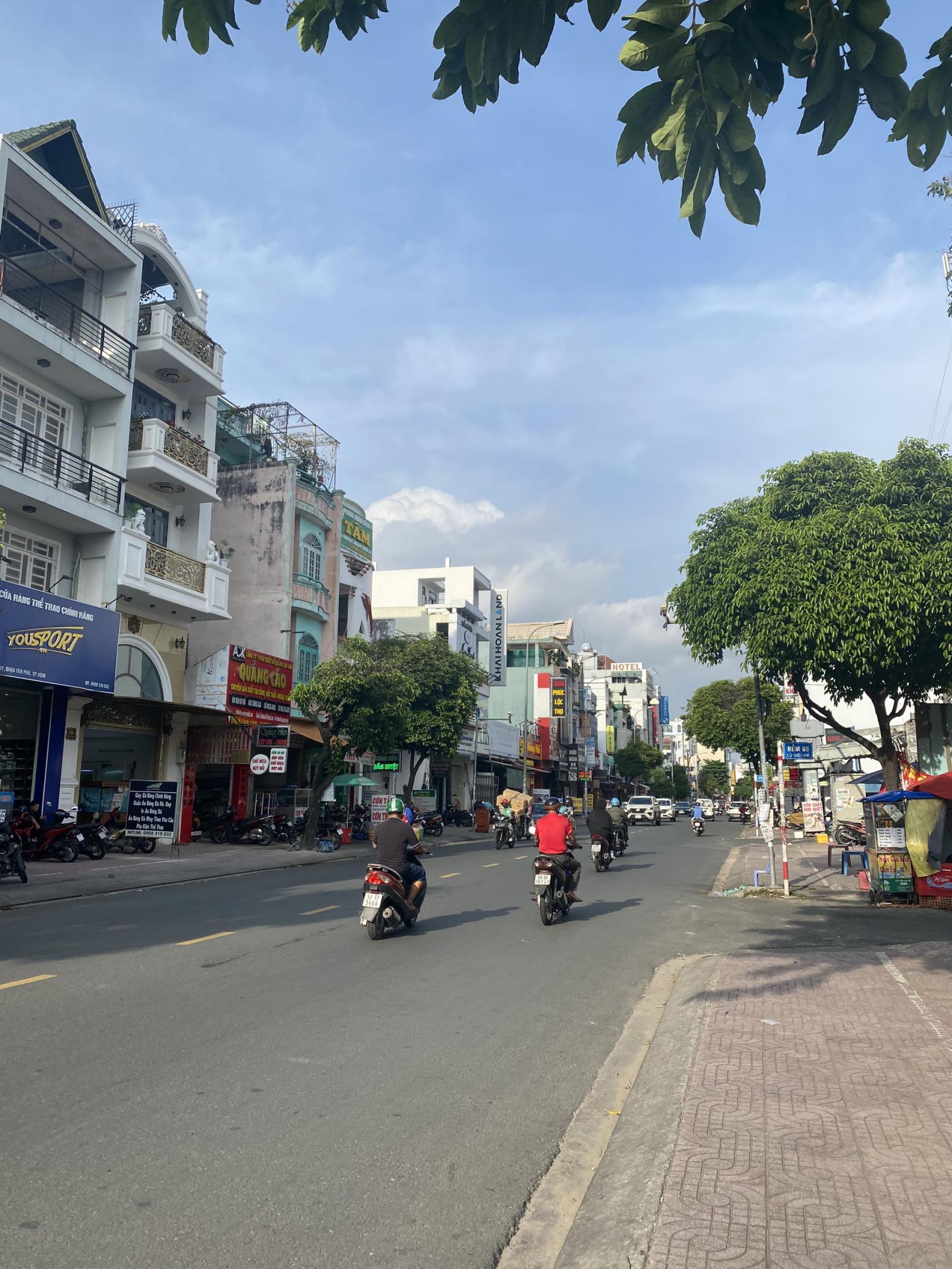 Bán nhà MT Phan Sào Nam, Phường 11, DT: 4x24m, Quận Tân Bình