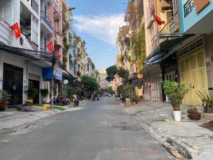 Nhà mặt tiền gần Nguyễn Hữu Cảnh kinh doanh sầm uất, tiềm năng phát triển mạnh gần Metro