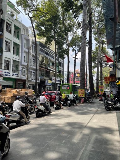Mặt tiền Quận 1 kinh doanh trần quang khải 5 lầu 8 pn có thang máy cách chợ tân định 200m