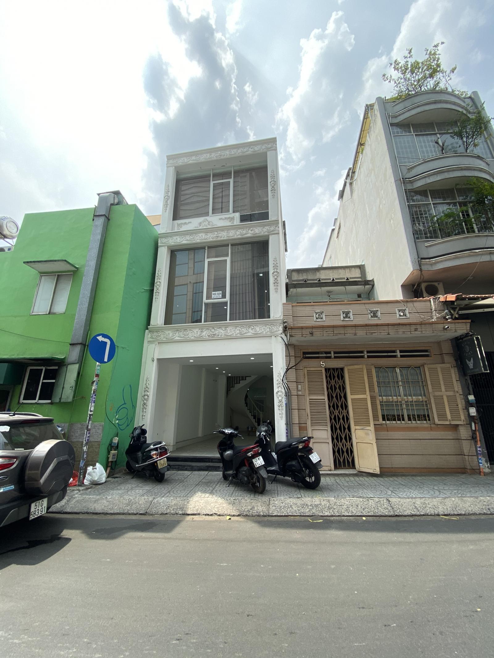 Bán nhà mặt tiền khu K300, P.12, Q Tân Bình. DT(5x20m) 2 tầng giá 19.5 tỷ