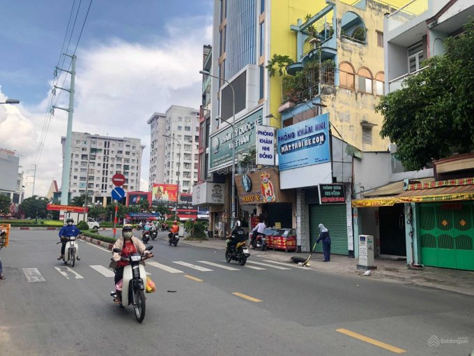 Chính chủ cần bán: Nhà mặt tiền đường lớn Bình Thới ngay vòng xoay Lê Đại Hành