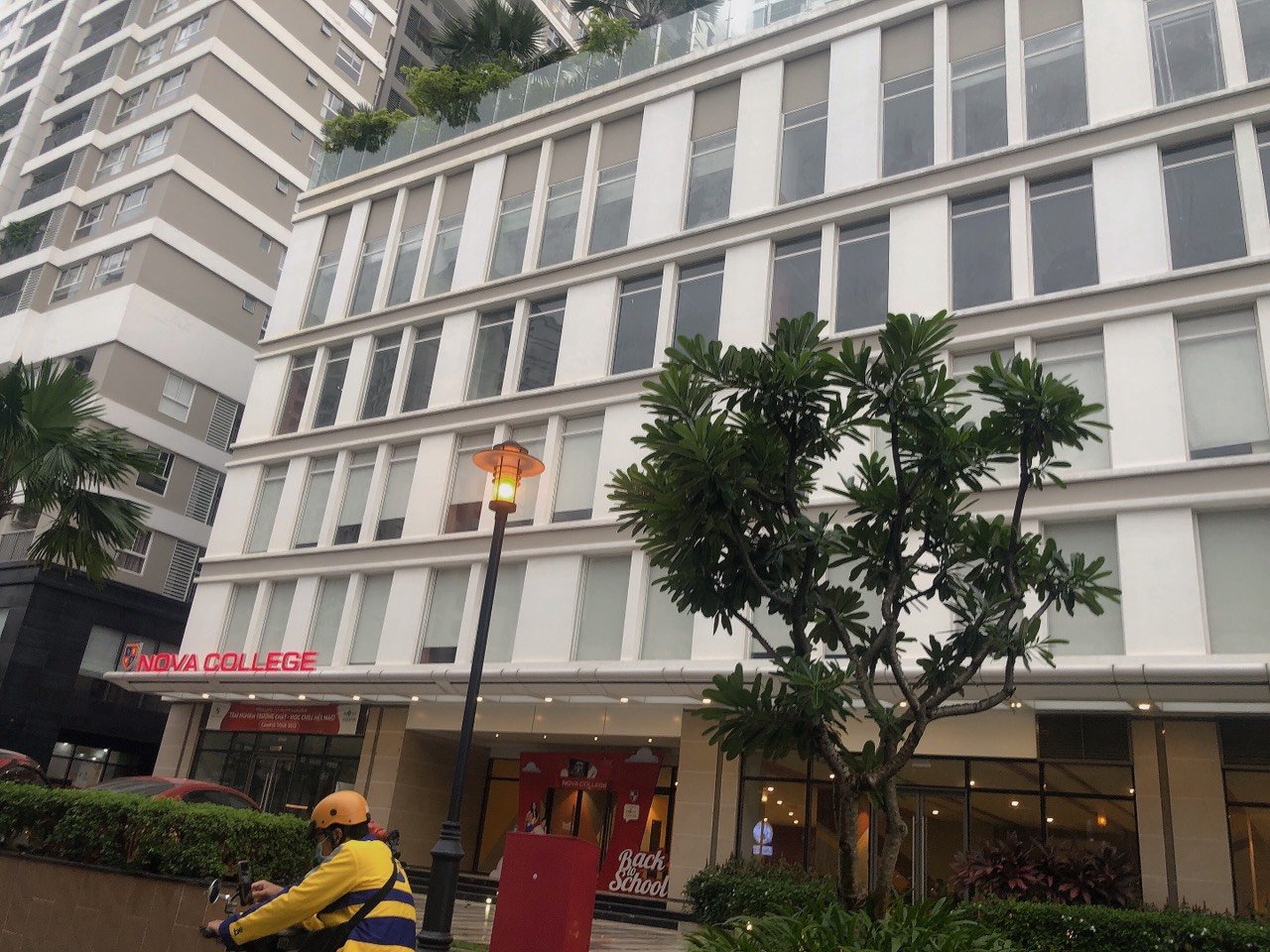 Bán nhà mặt tiền 5 lầu Hồng Hà, 80m2, CỰC HIẾM, KD đỉnh, gần sân bay, 21.9 tỷ. 