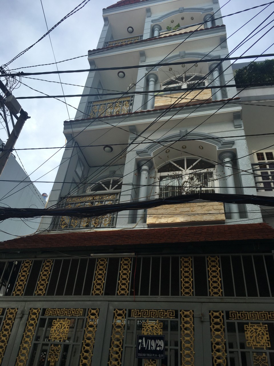 Bán nhà hẻm 10m đường Sư Vạn Hạnh, P. 12, Q. 10, DT: 5x18m - 3 lầu