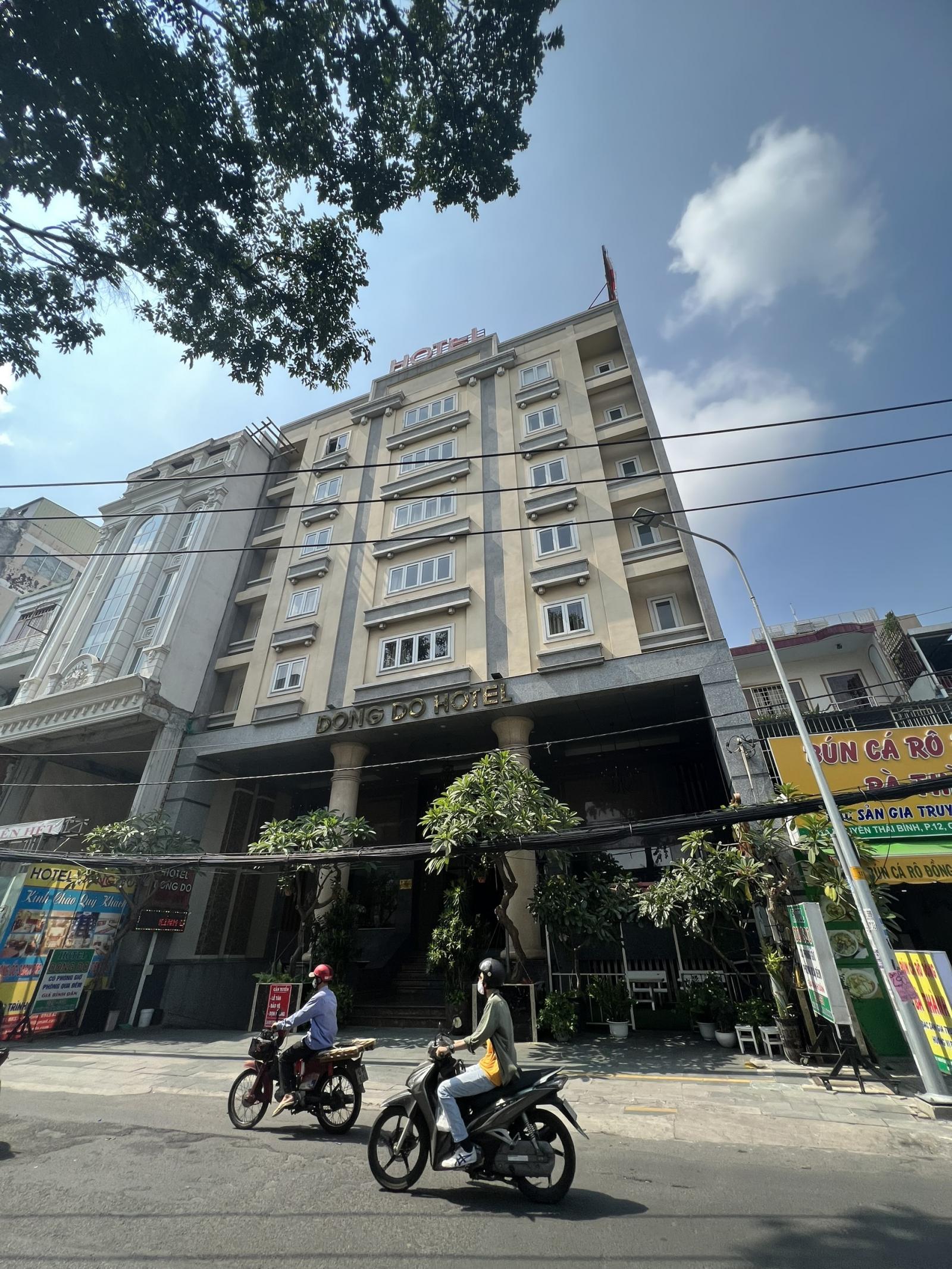Gia đình đi nước ngoài cần bán gấp nhà mặt tiền đường Trần Bình Trọng P.4 Q.5