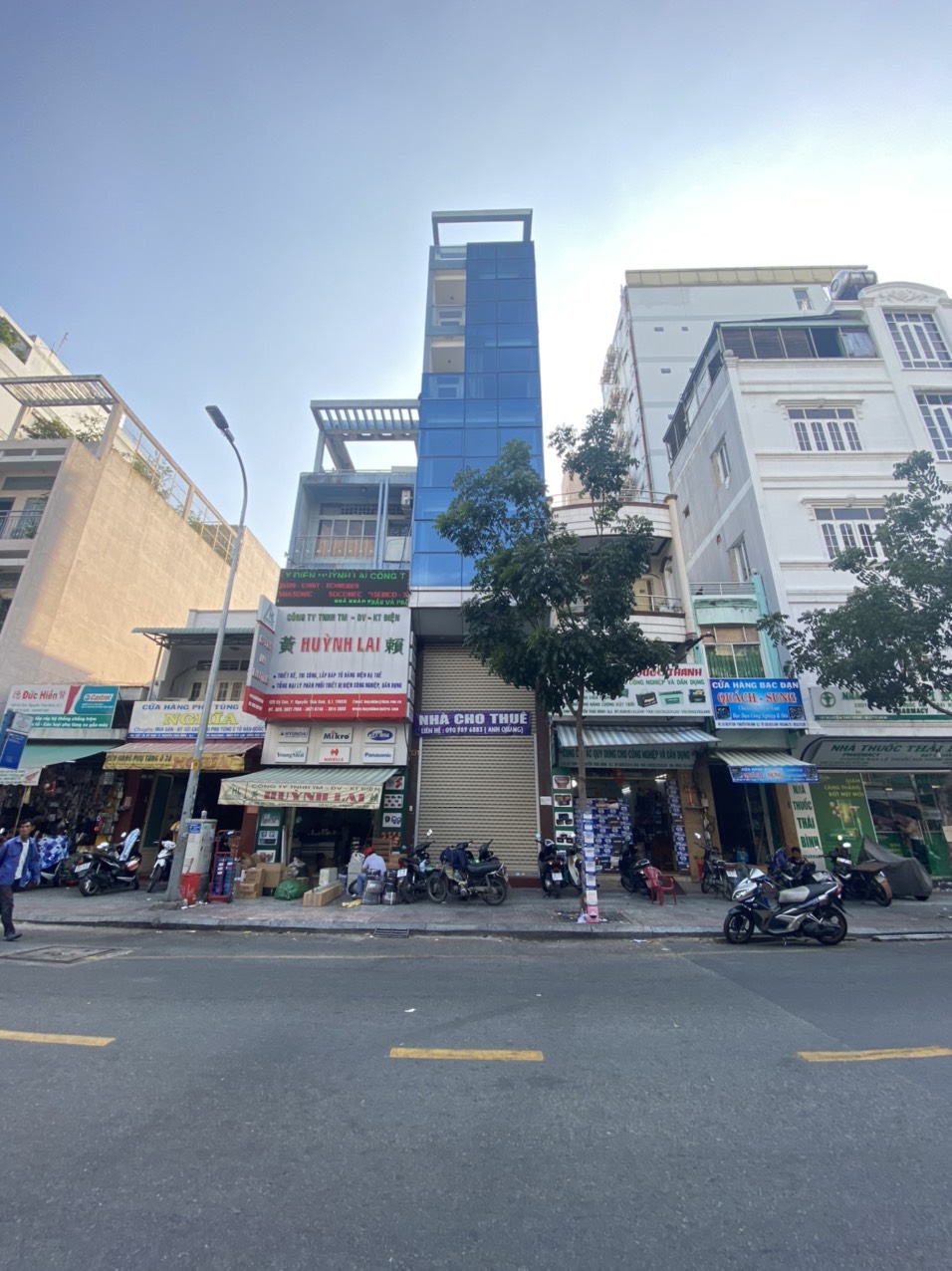 Bán nhà mặt tiền quận 10, đường Nguyễn Chí Thanh P3 (4.3X15) NHÀ 5 tầng giá chỉ 26 tỉ