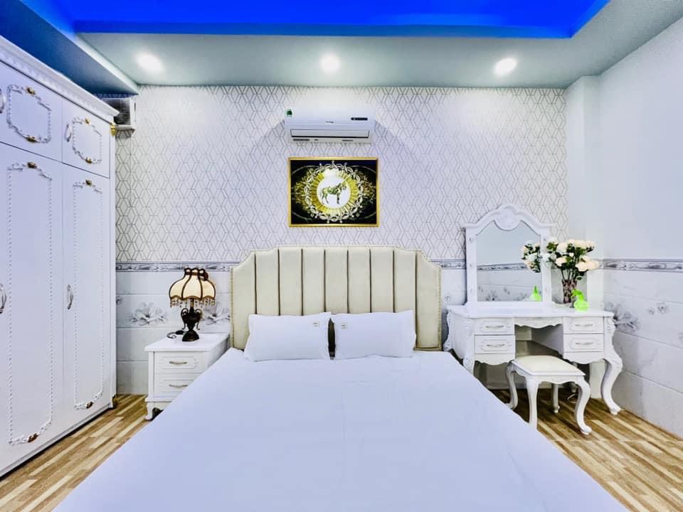 bán gấp nhà mt nguyễn chí thanh quận 5 dt 4,1x22 hậu 8m nhà 5 lầu giá 32 tỷ