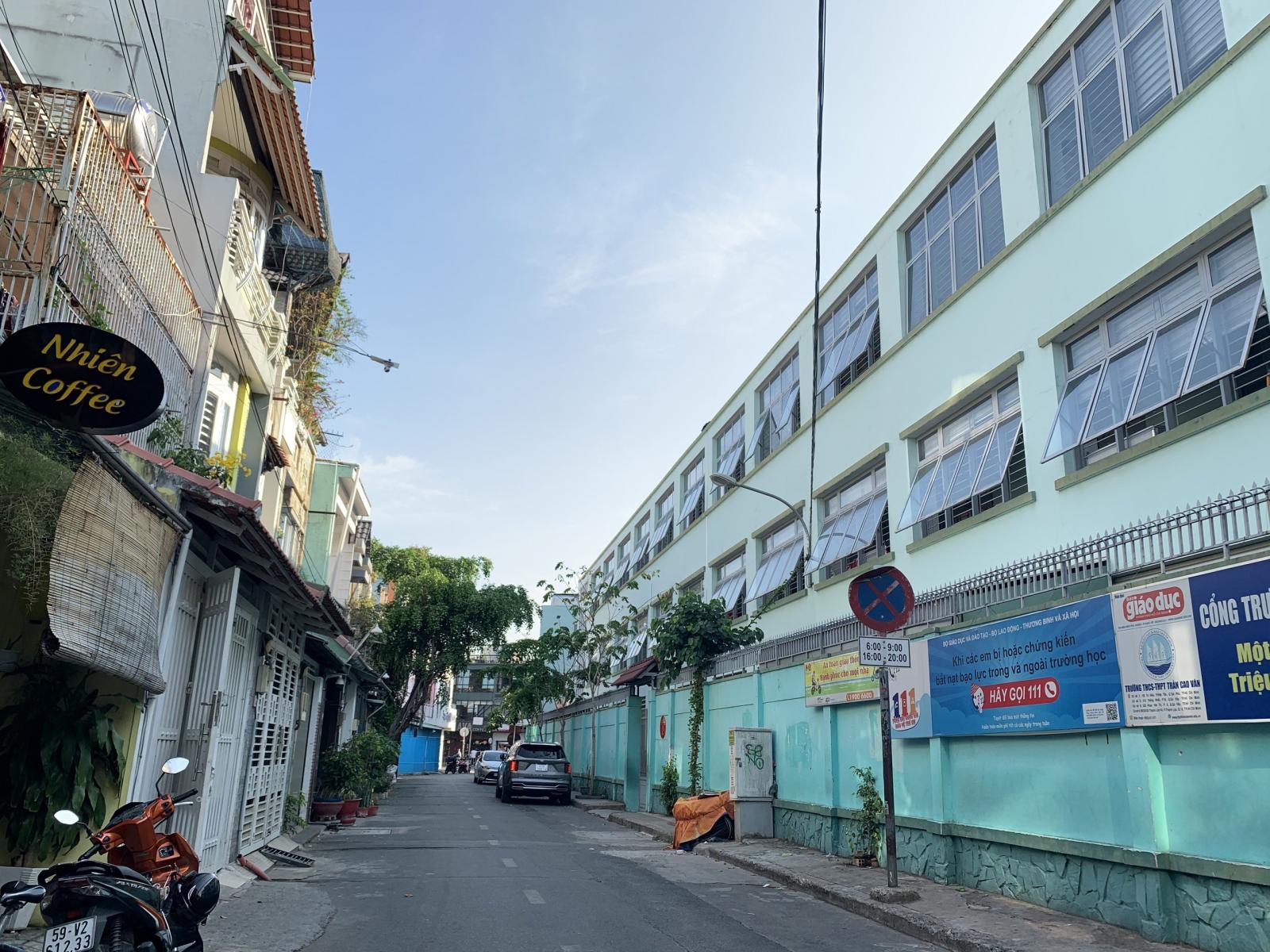Nhà 2 mặt tiền hẻm xe hơi,khu đồng bộ Phạm Văn Chiêu ,65m2 giá 7.85ty