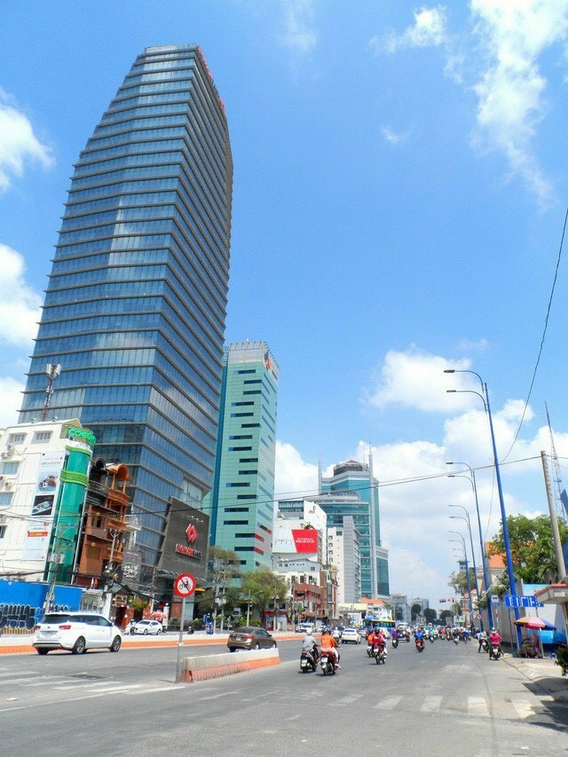 Chuyển nhượng building 3 MT Hậu Giang P. 4 Q. TB hầm 11 tầng 2.181m2 sàn