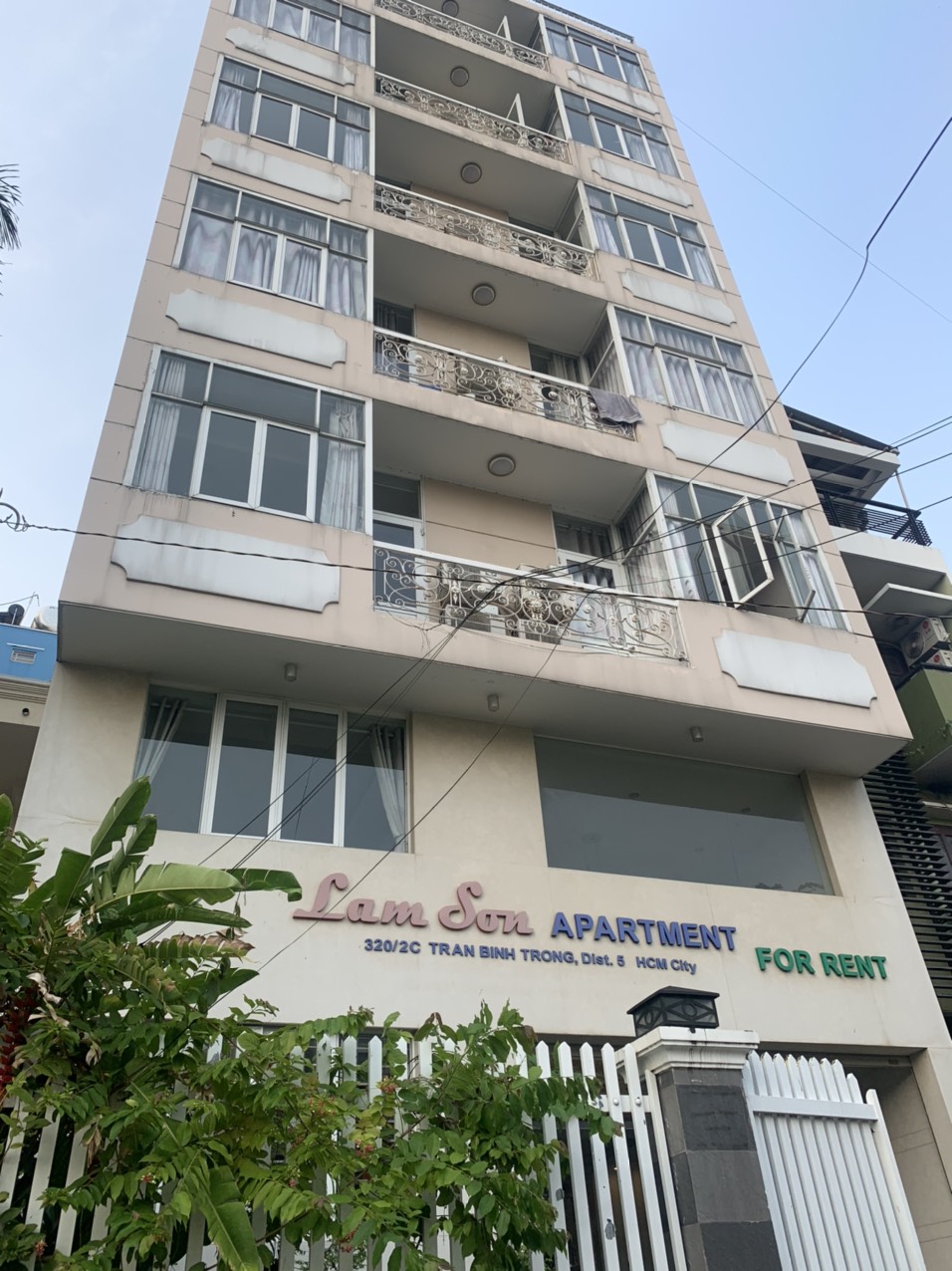 Toà nhà 8 lầu; 8x20m; đường 12m; gần khu Đệ Nhất Hoàng Việt, Tân Bình