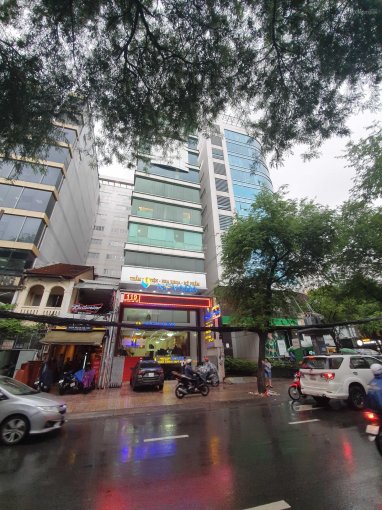 Bán nhà MT Bùi Thị Xuân, phường Bến Thành, Q1, DT: 10x30m, hầm 10L, giá 200 tỷ TL