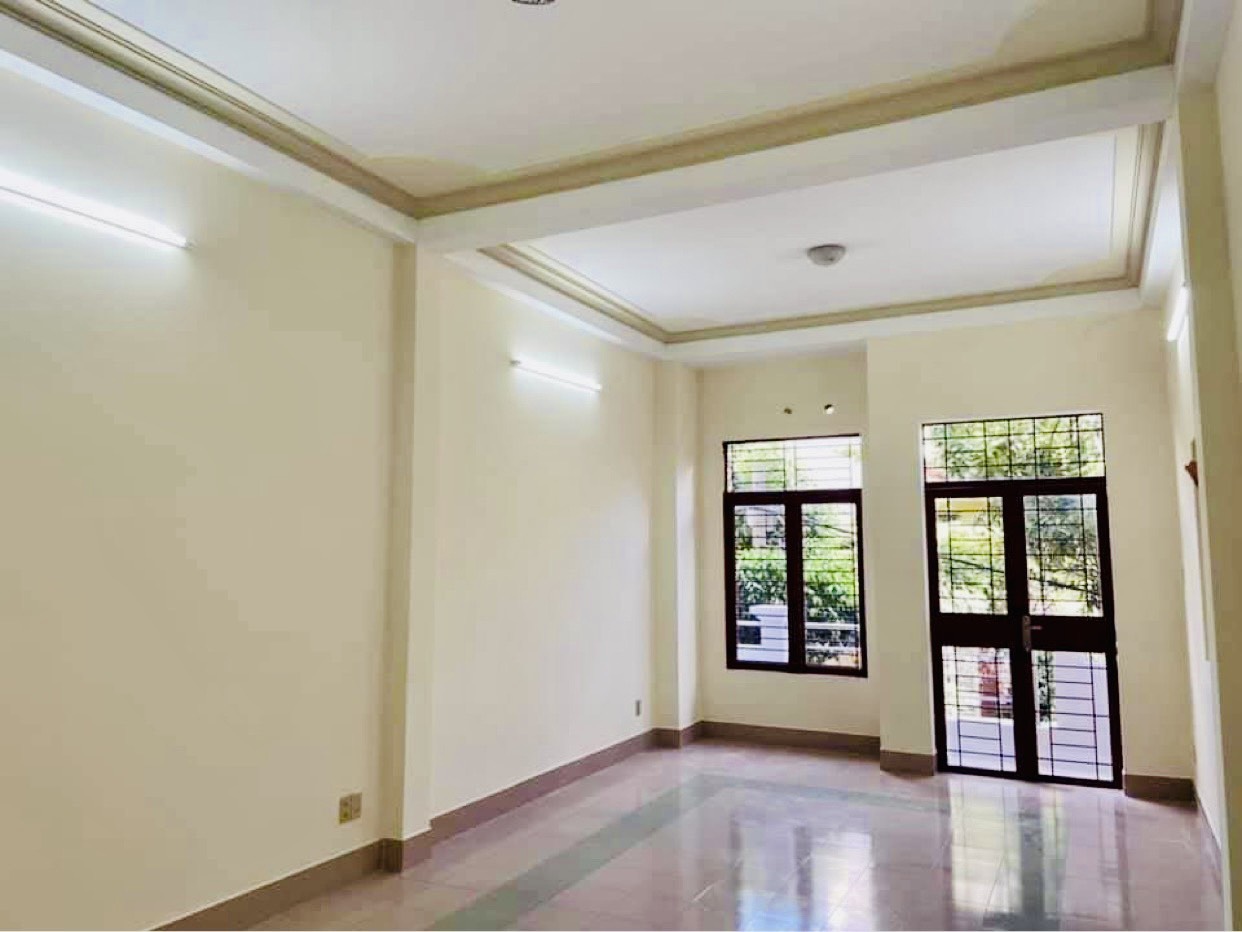 Bán nhà riêng tại Đường Lê Văn Huân, Phường 13, Tân Bình, Tp.HCM diện tích 64m2  giá 13.2 Tỷ