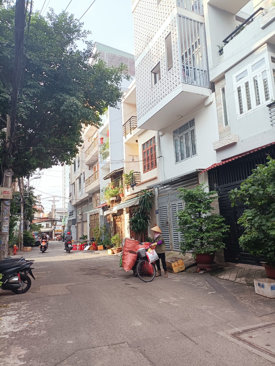 Bán Nhà 5 lầu Hẻm Xe Tải 10m Lũy Bán Bích Phường Hòa Thạnh Quận Tân Phú