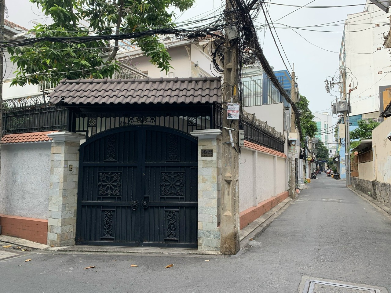 (8 x 16m) - 3 lầu - bán biệt thự góc 2 mặt tiền đường Nguyễn Trọng Tuyển, Tân Bình giá 23.5 tỷ TL