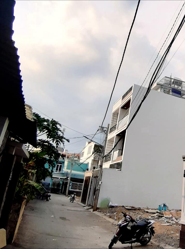 Bán nhà 4 tầng cực đẹp đường Hồ Văn Tư 71.5 m2 6.3 tỷ chợ Thủ Đức