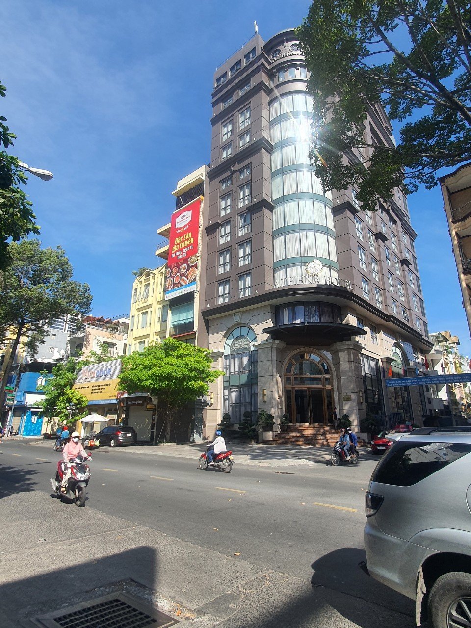 5,5 x 27m, bán nhà căn góc ( Hầm - 7 tầng ) mặt tiền đường Hoàng Văn Thụ (giá 42 tỷ)