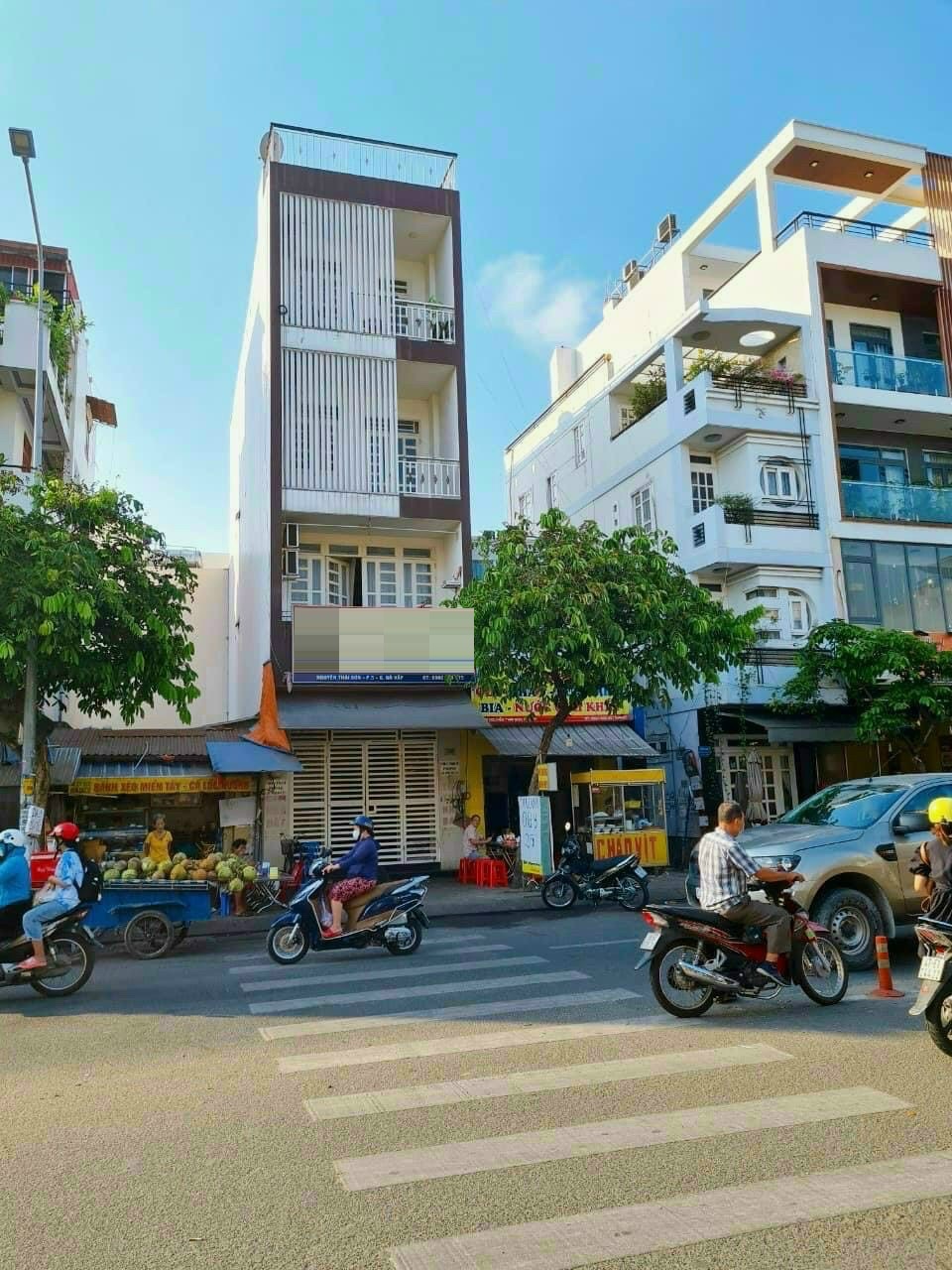  Bán nhà mặt tiền đường Nguyễn Thái Sơn, P.5, Gò vấp, DT: 4,5x16m2 giá 15,5 tỷ