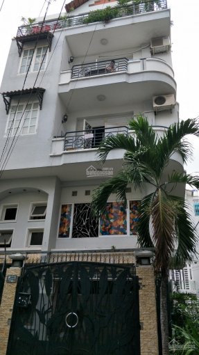 Bán villa hẻm xe hơi Nguyễn Tri Phương, P. 9, Q. 10. DT 12x16m, 3 lầu