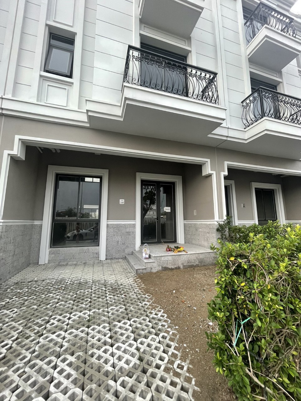 ⚜ Bán nhà phố Dự Án Amelie Villa - Nhà thô 1 trệt 2 Lầu -Hướng ĐN view sông rất mát ☎ 0903034123 Thảo