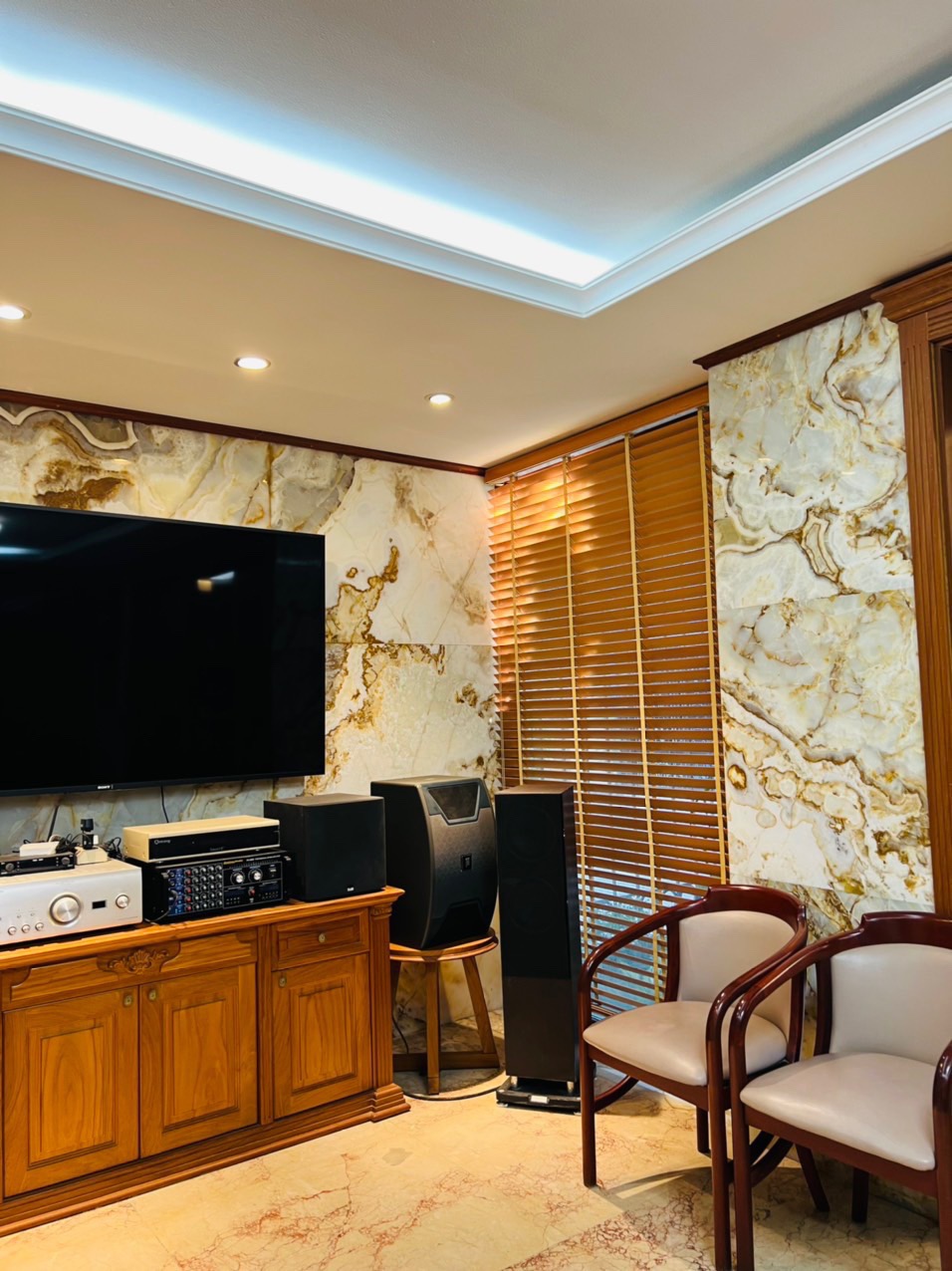Bán gấp biệt thự khu VIP cư xá Bắc Hải p15 Q10, DT:10x20 hầm trệt 3 lầu giá sân thượng giá chỉ 59 tỷ TL