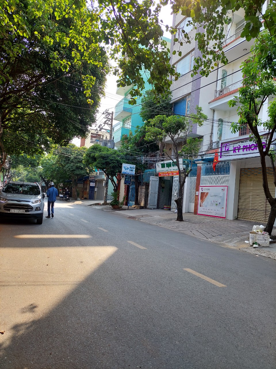 Bán Nhà MT Cửu Long, P2 Tân Bình, 6 X 18, CN 100M2 Nhà 3 lầu, sân thượng , 31 tỷ TL 