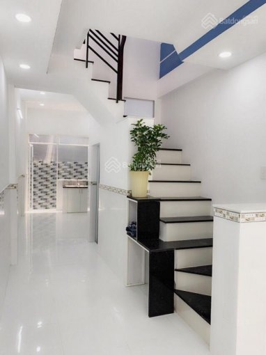 Chính chủ kẹt tiền bán nhà mặt tiền Lê Văn Sỹ, Q. Phú Nhuận, (4.5x27m), giá 32.3 tỷ TL, 0906302102