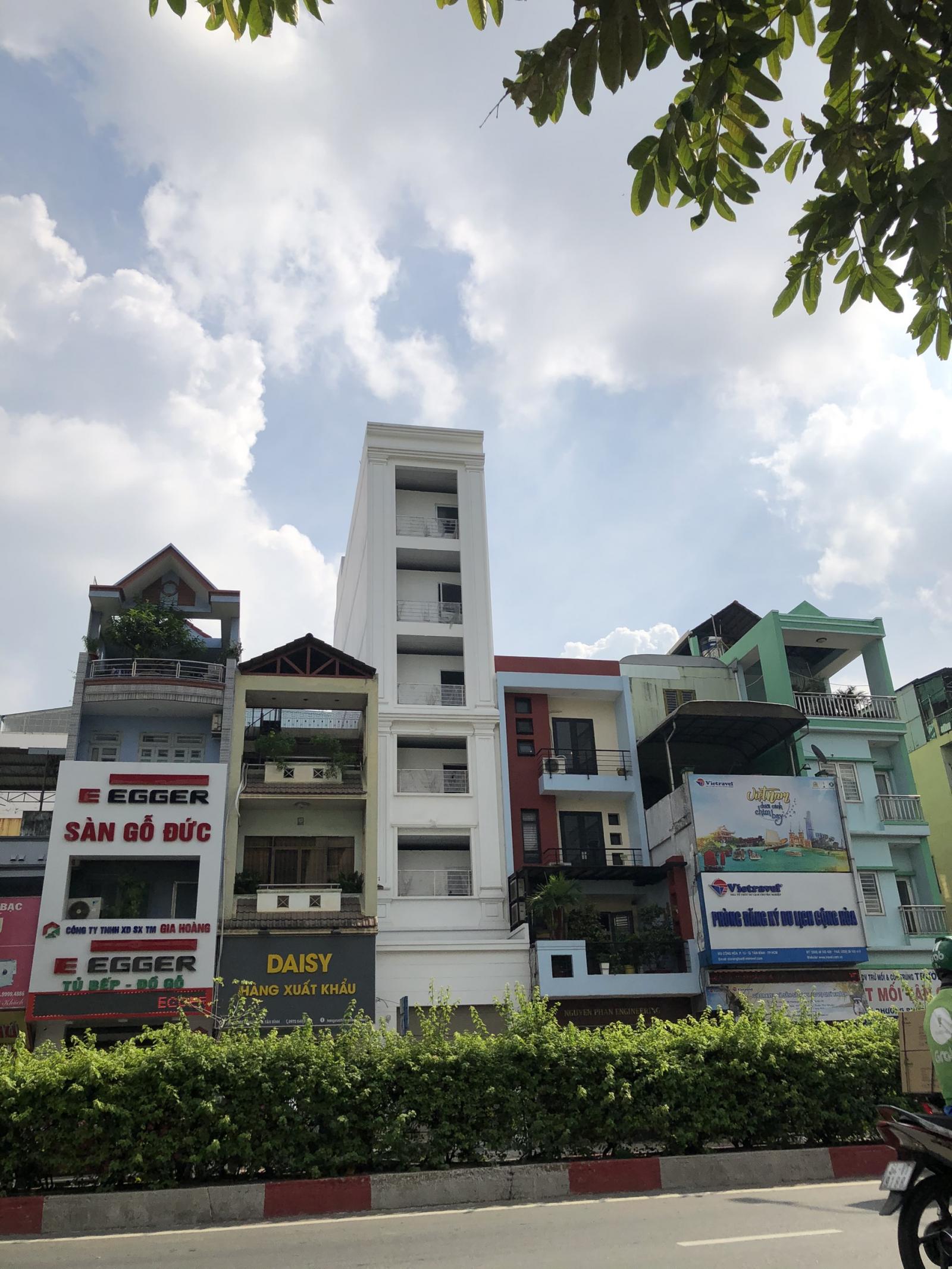 Bán nhà mặt tiền Cộng Hoà, Tân Bình; DT: 4x20m, giá 19 tỷ, cần bán gấp