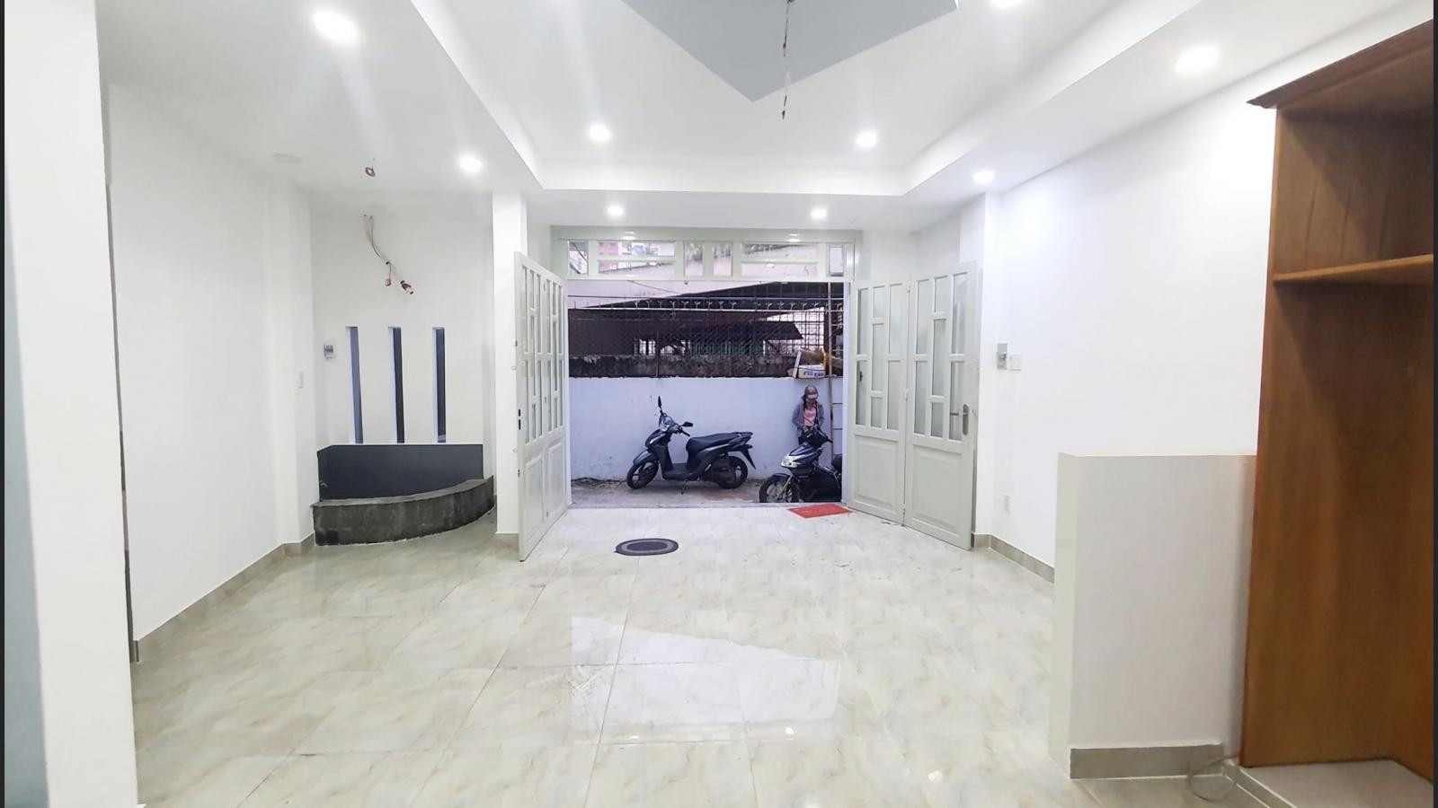 Bán Nhà 4 Tầng Mới Đẹp Đ.Nguyễn Oanh QGV- 45m2-Ngang 4,6m- Nở Hậu 6,4m- Chỉ : 4,2 Tỷ       