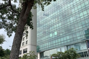 CHỈ 40 TỶ CÓ NGAY CĂN NHÀ HIẾM BẾN VÂN ĐỒN,Q4,DR:5,5X21M,KC:TRỆT 4 LẦU,LH: QUYÊN QUYÊN  (0906302102)
