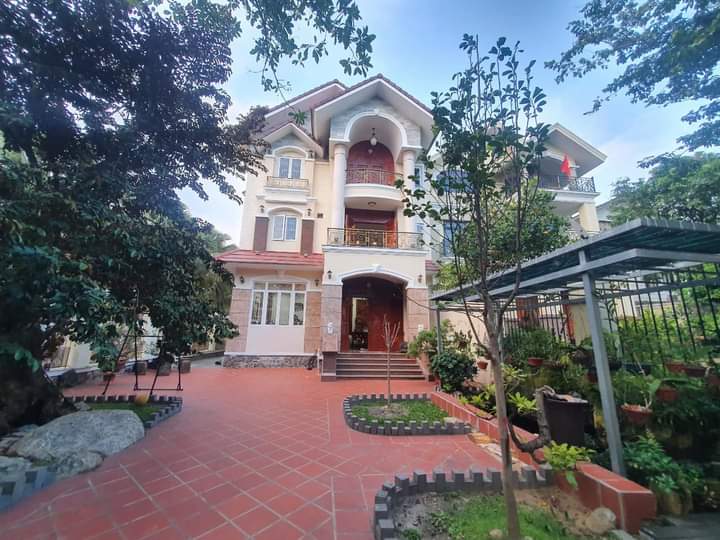 Bán nhà biệt thự, liền kề tại Đường Nguyễn Thị Thập, Phường Tân Phong, Quận 7, Tp.HCM diện tích 400m2  giá 68 Tỷ