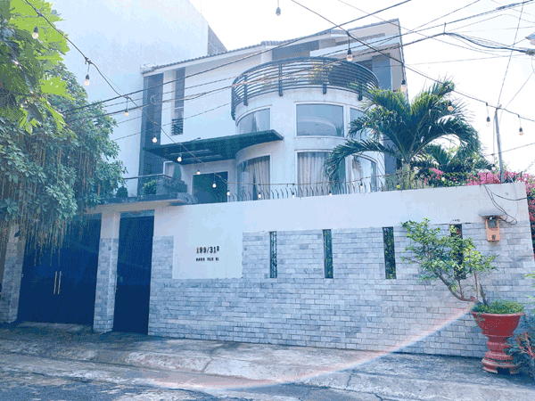 Bán nhà đường Trường Chinh, P.14, Tân Bình. DT: 6.5x28m, nhà 4 lầu giá 15.4 tỷ TL