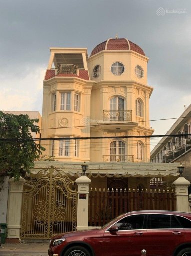69 tỷ, sở hữu biệt thự MT Nguyễn Văn Hưởng P. Thảo Điền, 9,5 x 25m, 3 lầu, full nội thất 0938061333