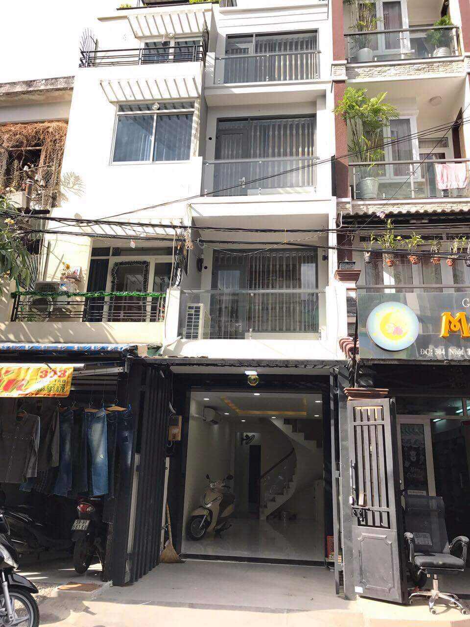 Nhà 3 lầu DT 3,7 x 18,5m mặt tiền đường Tân Hưng, ngay Thuận Kiều Plaza
