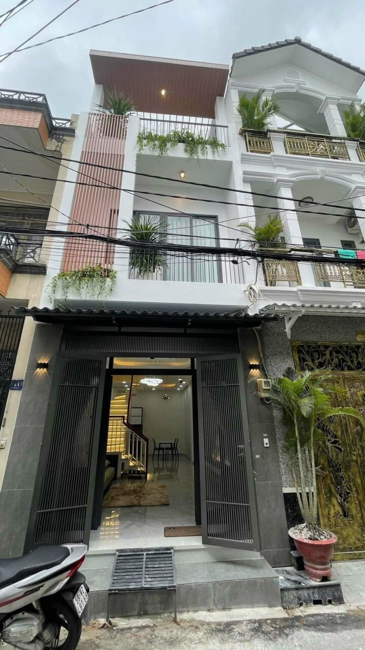Nhà 2 lầu, Nguyễn Thượng Hiền, 4 x 11m, chỉ 6.3 Tỷ, Bình Thạnh